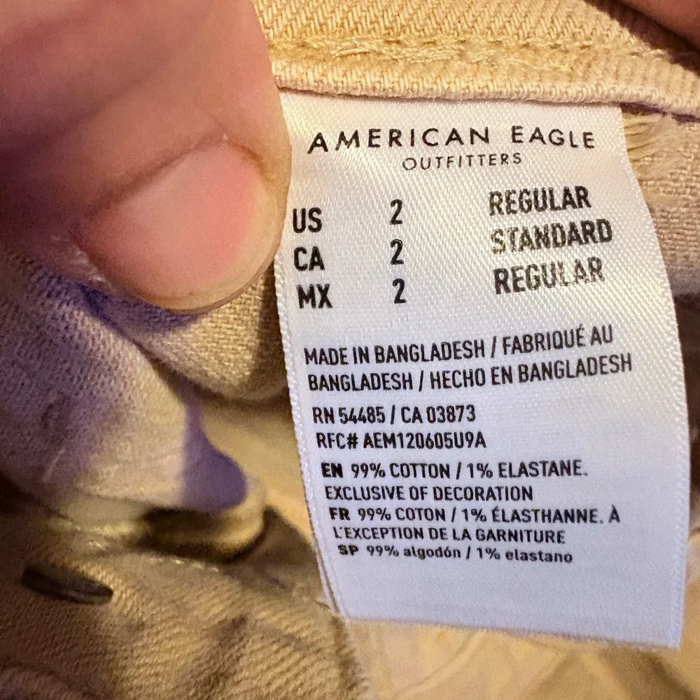 American Eagle Outfitters Tan Chinos for Effortless Style - Picture 2 of 4